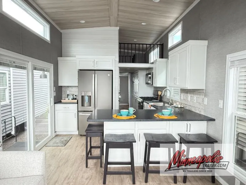 2026 Elevation 5 Series 5-109 - Photo 4