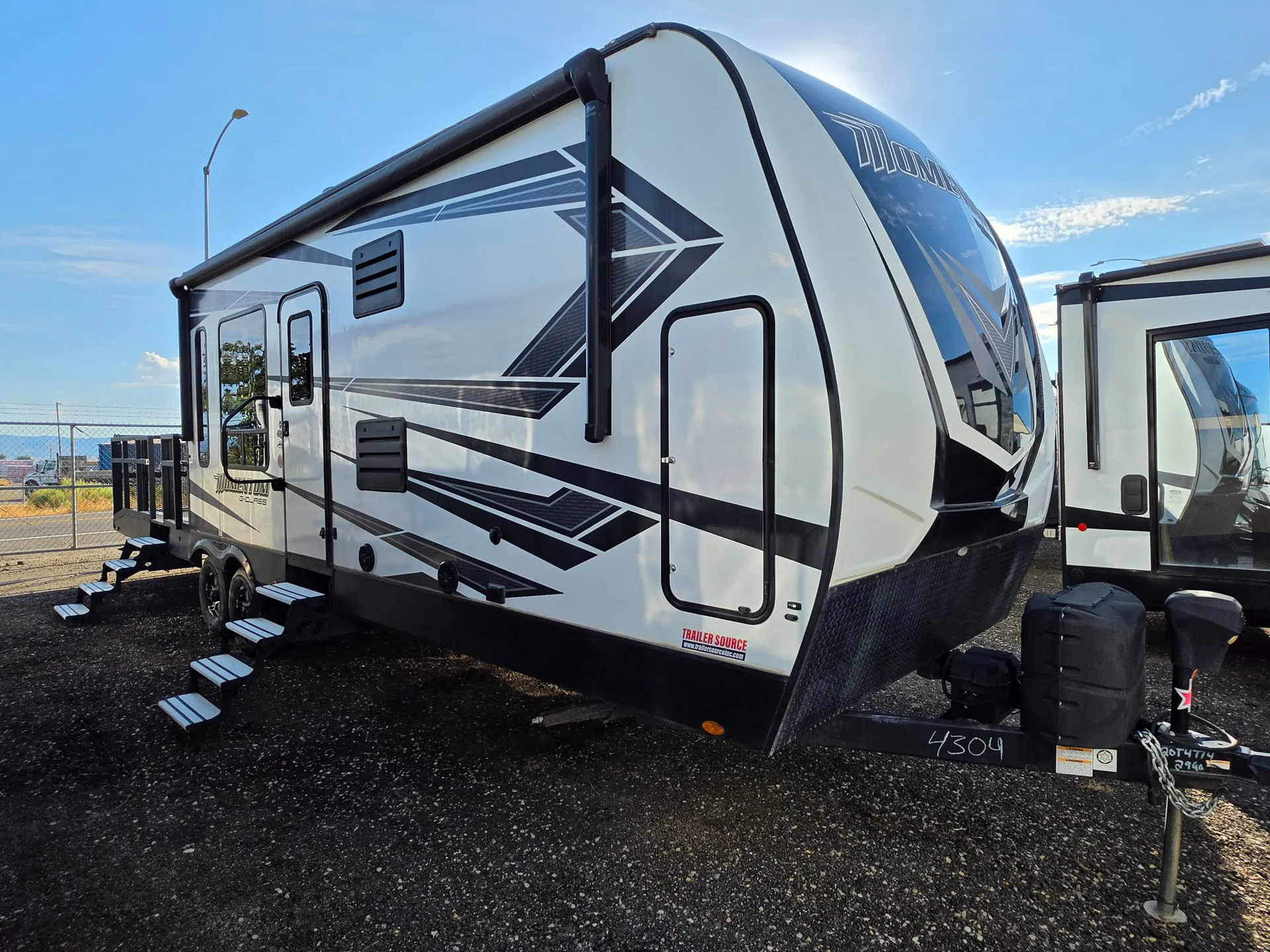 2021 Grand Design Momentum G-Class 29GO - Photo 2