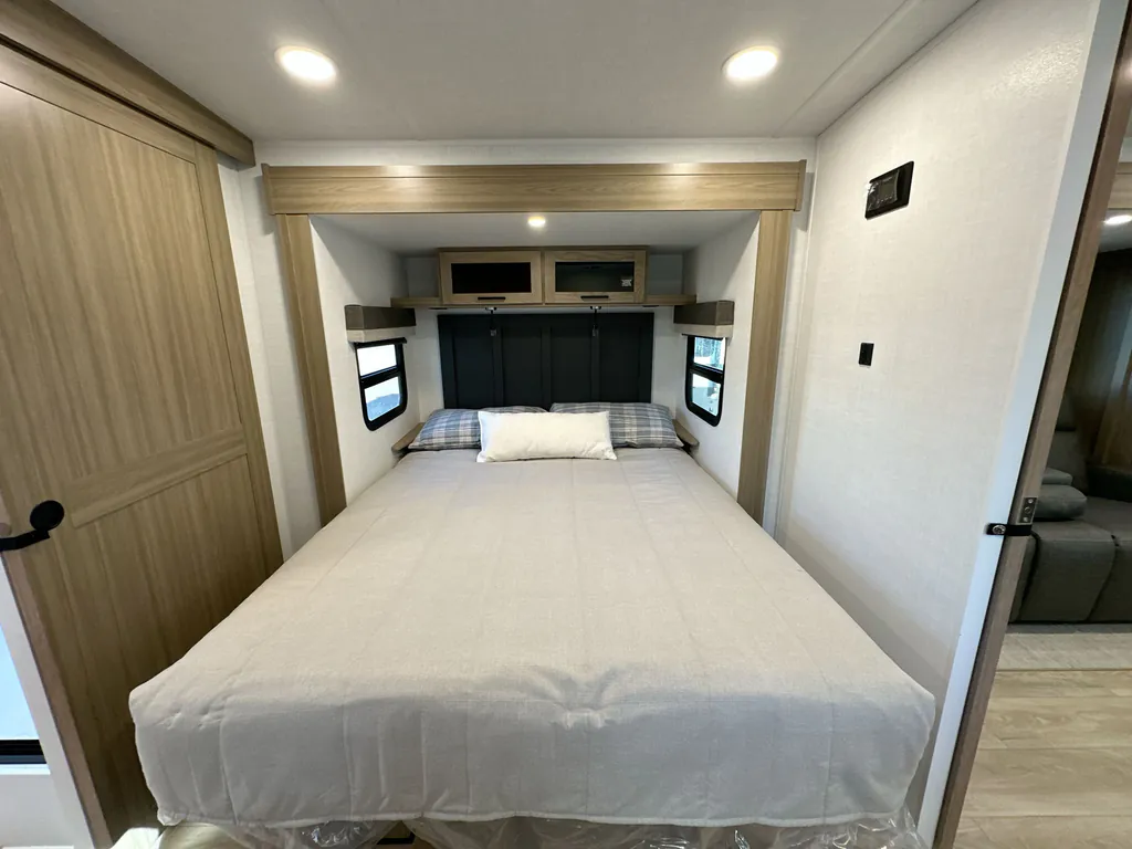 2027 Forest River Rockwood Mini Lite 2523MBR, Photos photo 18
