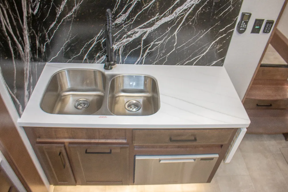 2025 Forest River RiverStone 425FO, Photos photo 26
