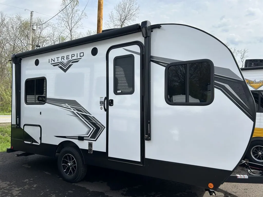 2025 CrossRoads Zinger 340LR - Photo 4