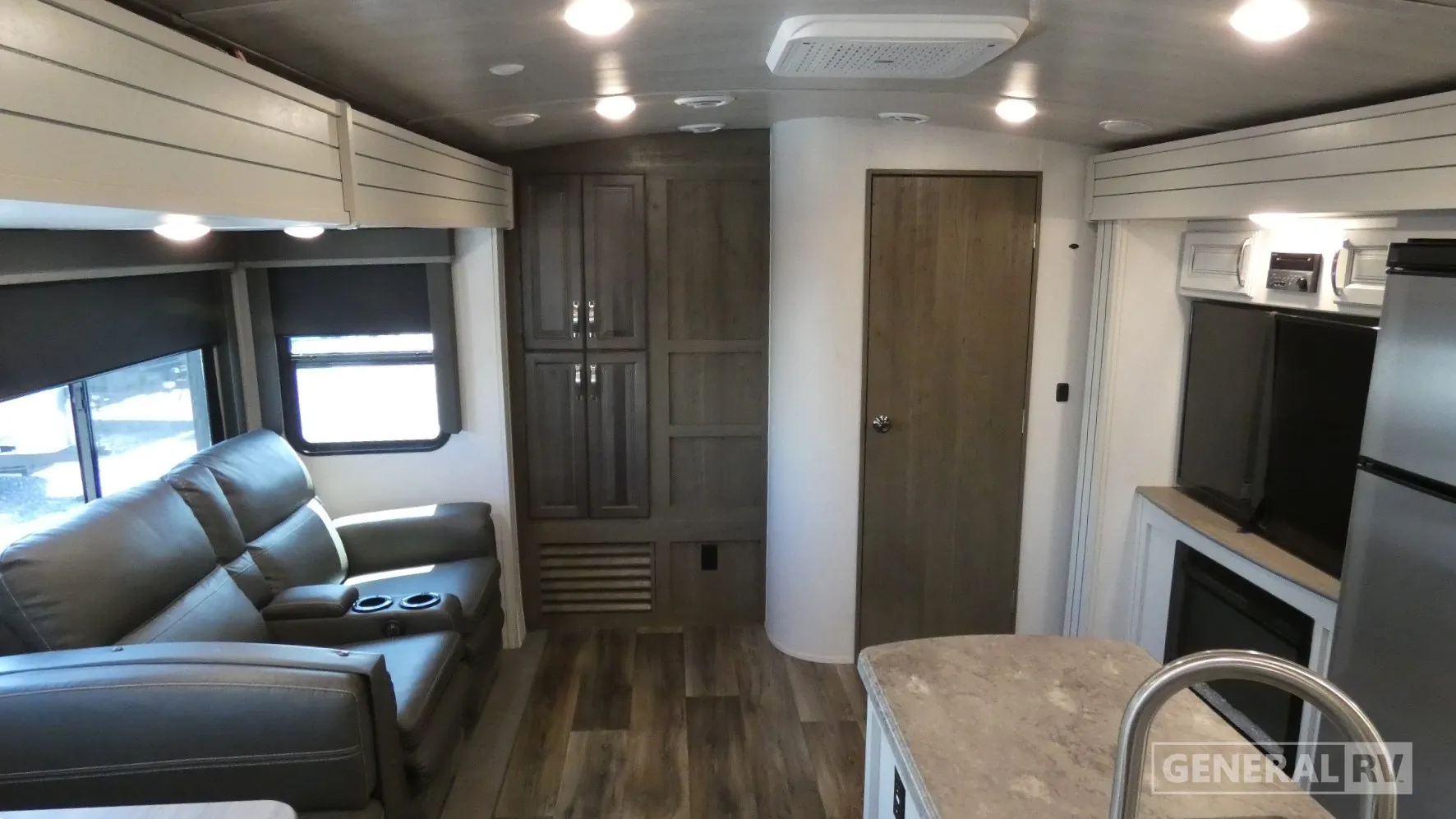 2022 Keystone Cougar Half Ton 34TSB - Photo 3