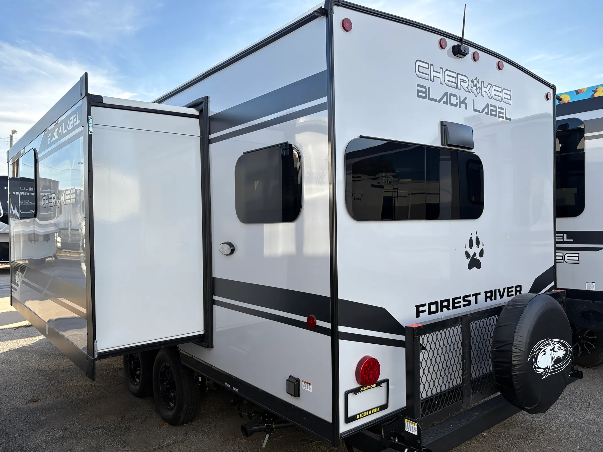2026 Forest River Cherokee Grey Wolf Black Label 22CEBL - Photo 4