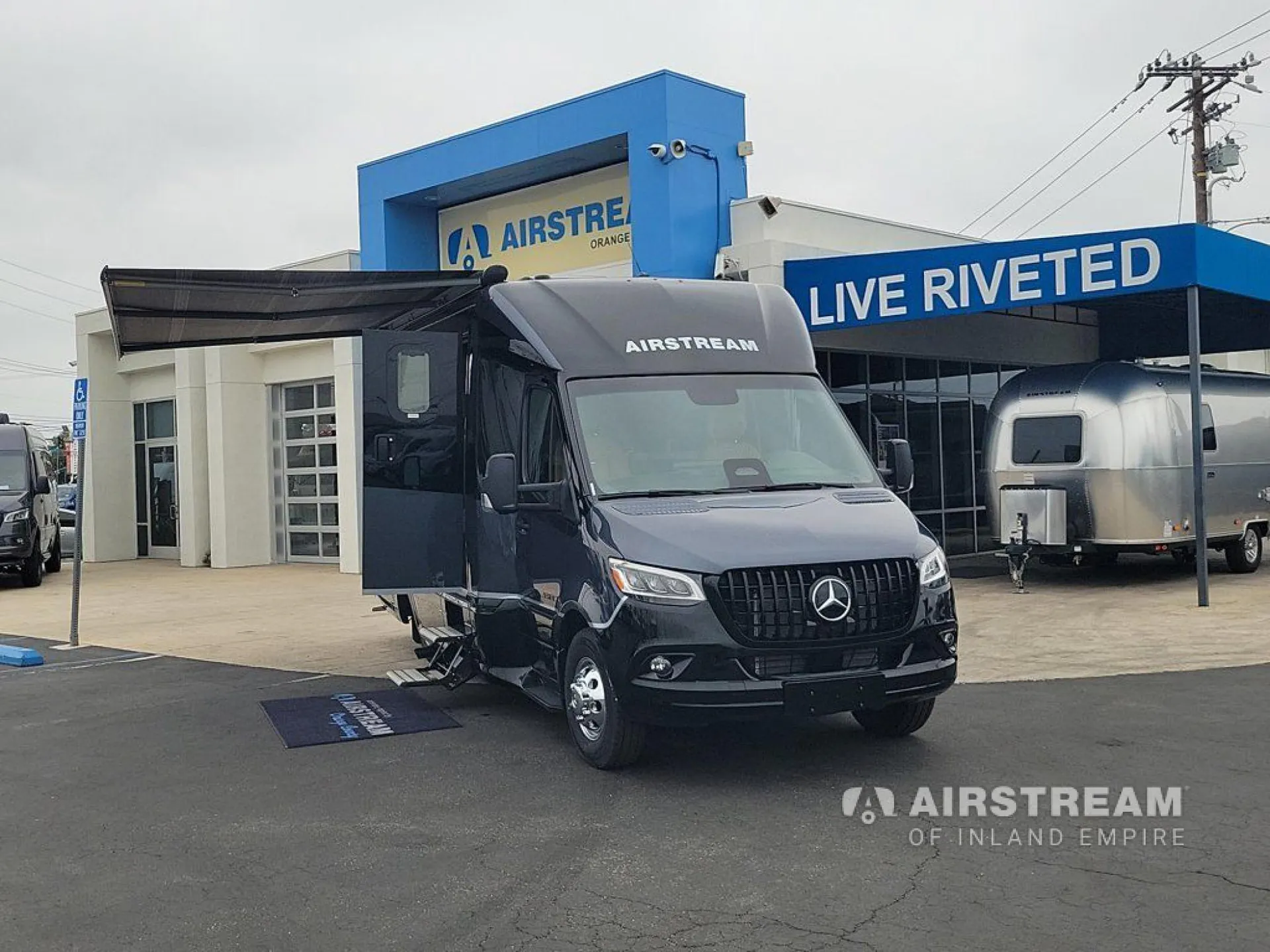 2027 Airstream Atlas Murphy Suite dealer photo 1 from Airstream Orange County