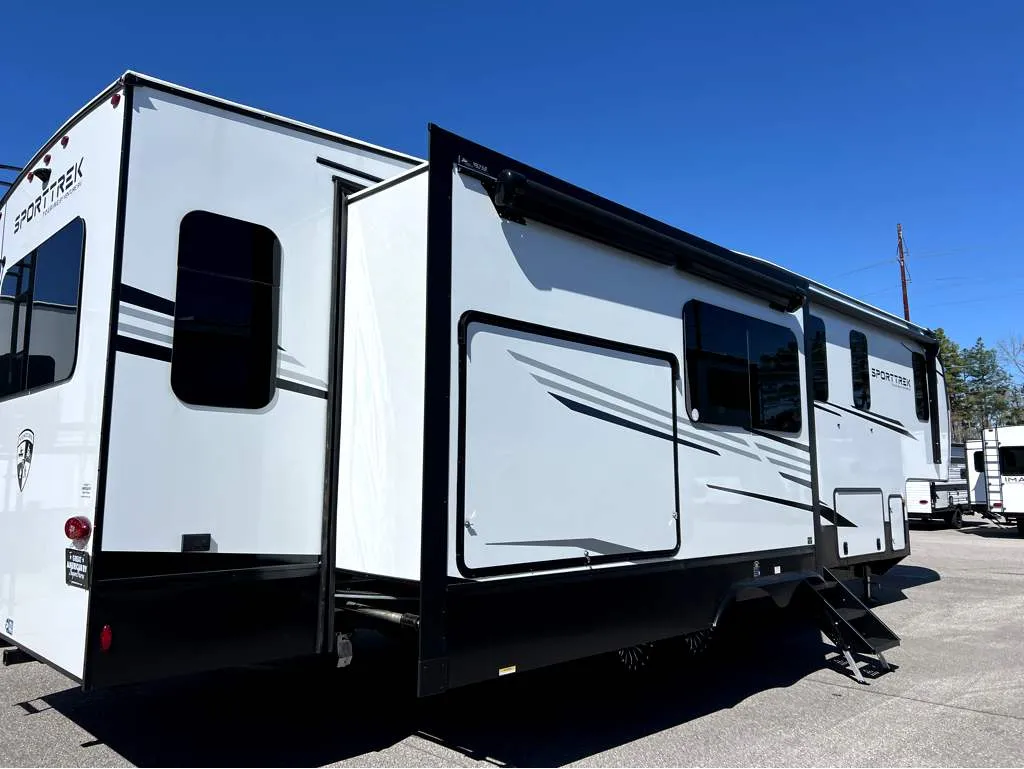 2026 Venture RV SportTrek 5 Touring Edition STTF353VIK - Photo 4