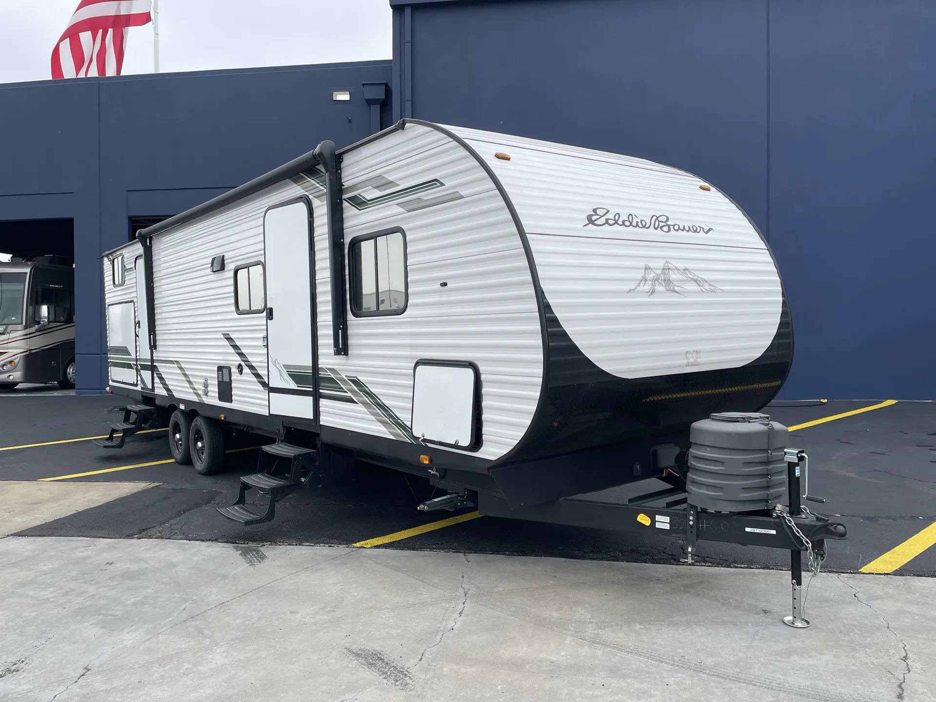 2024 Heartland Eddie Bauer 320BH - Photo 2