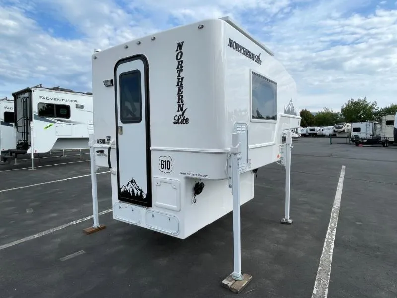 2025 Northern Lite 610 New    Std Model - Photo 4