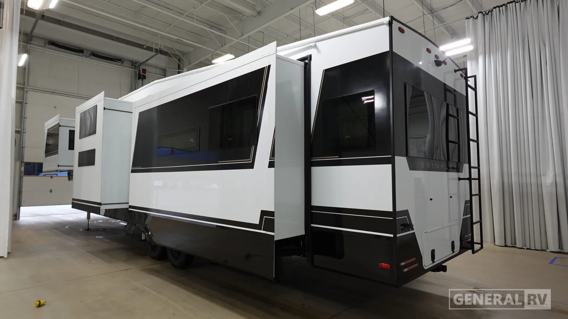 2026 Brinkley Model Z 3610 - Photo 4