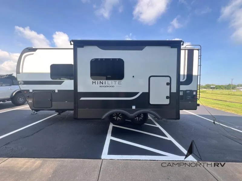 2027 Forest River RV Rockwood Mini Lite 2525RB - Photo 2