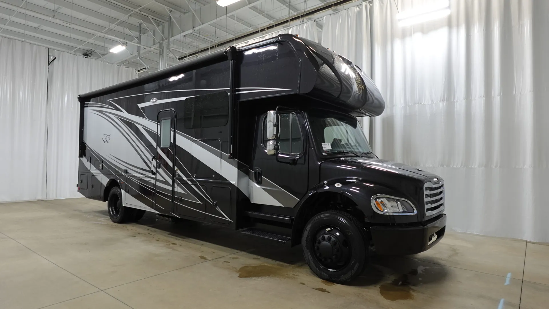2026 NeXus RV Wraith 30F - Photo 2