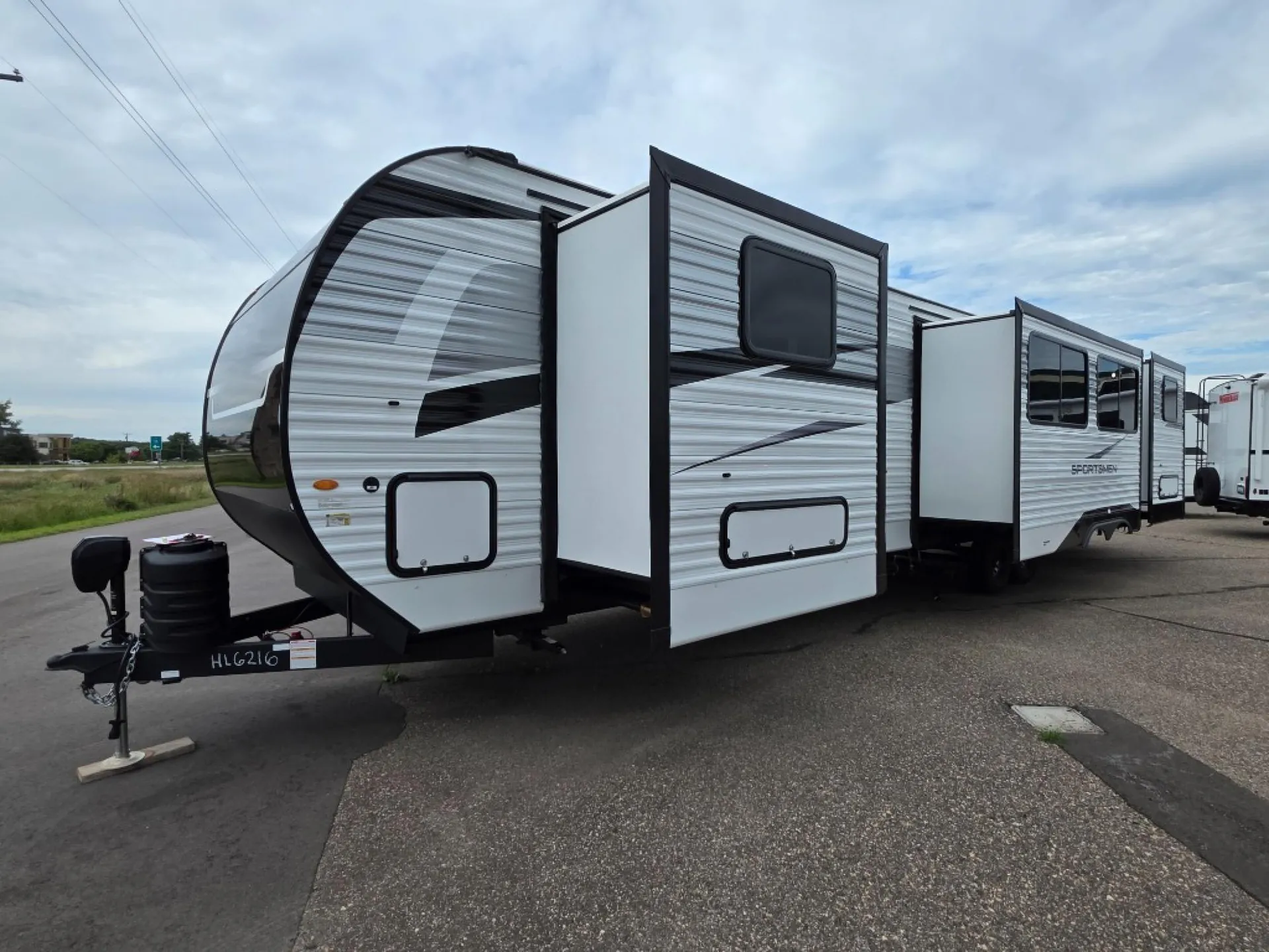 2027 K-Z Sportsmen SE 383DBKSE - Photo 2