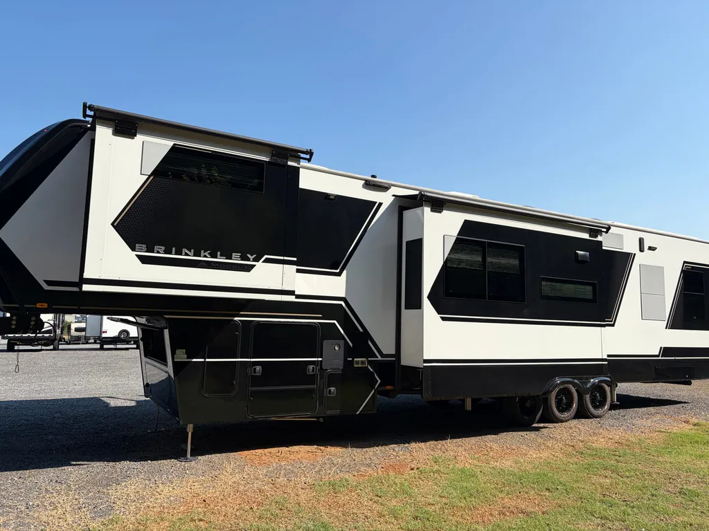2026 Brinkley Model G 3970, Photos photo 40