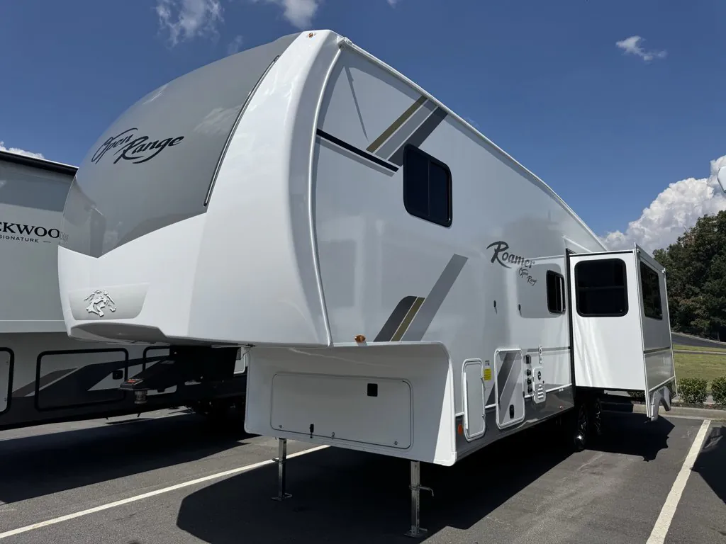 2026 Open Range RV Roamer Light Duty 28DBSS - Photo 4