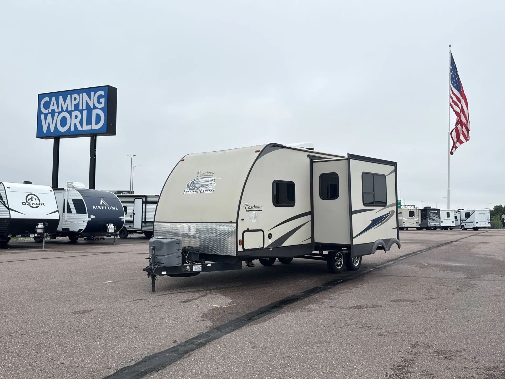 2015 Coachmen Freedom Express Ultra Lite 233 RBS - Photo 2