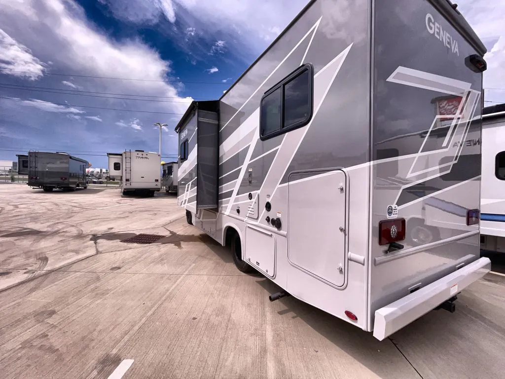 2026 Thor Motor Coach Geneva 24VH - Photo 3