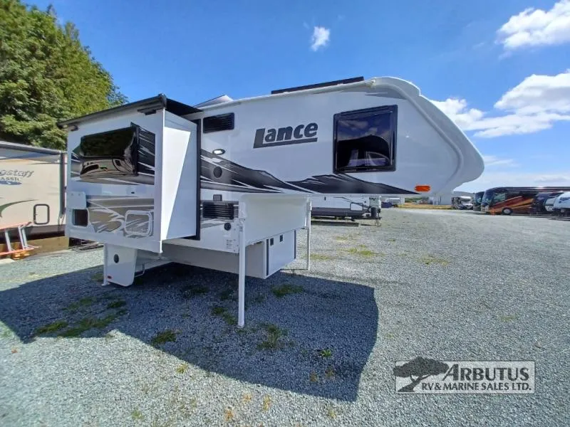 2027 Lance Lance 855S - Photo 3