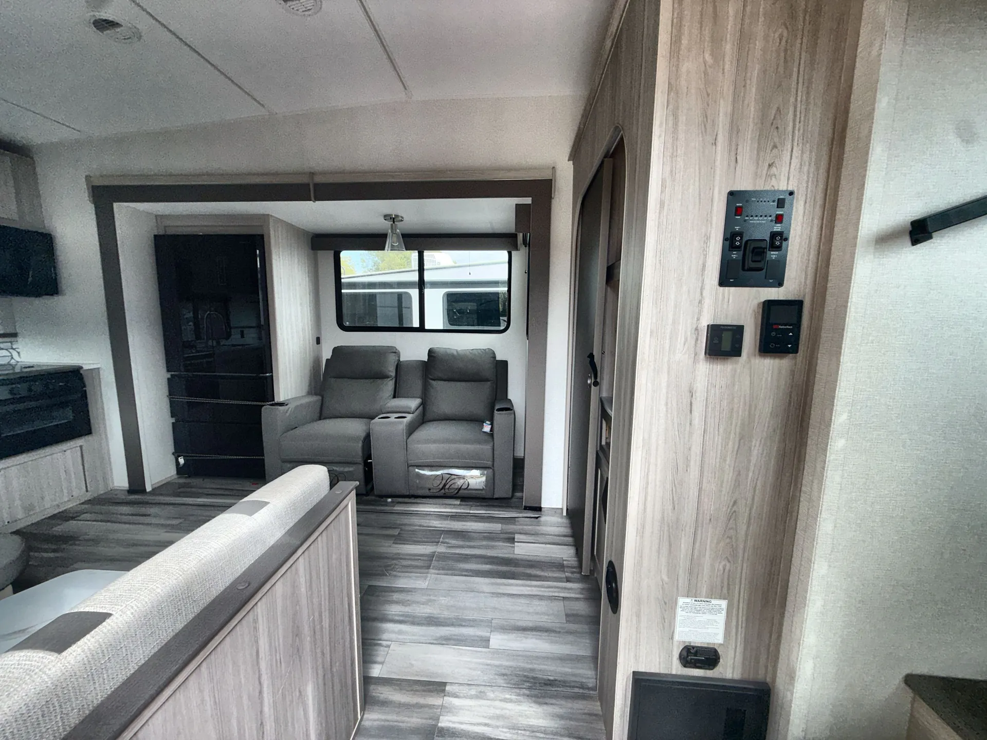 2025 Cruiser RV Essence 25RK — living area main
