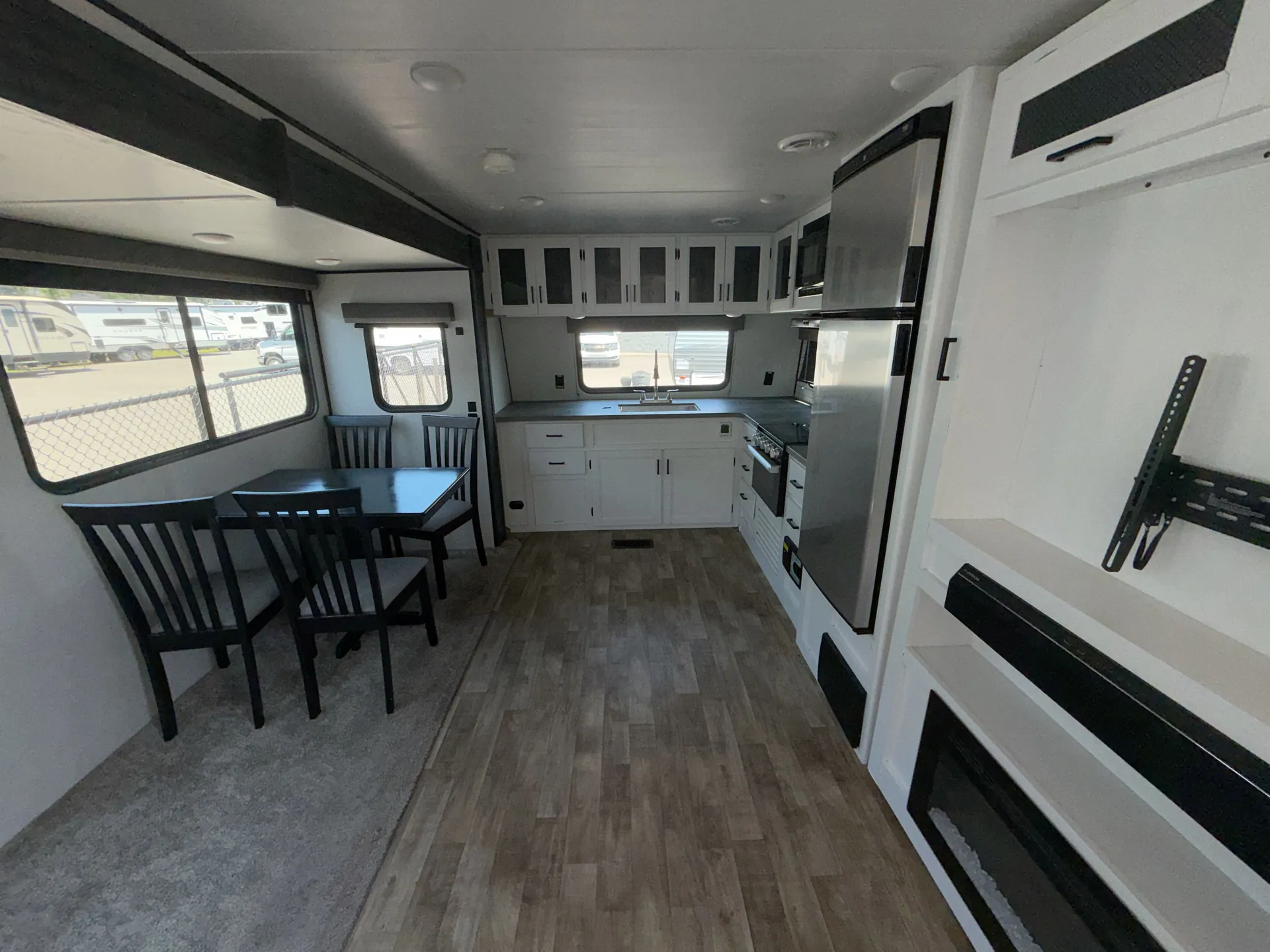 2023 Keystone Hideout 34FKDS — living area main