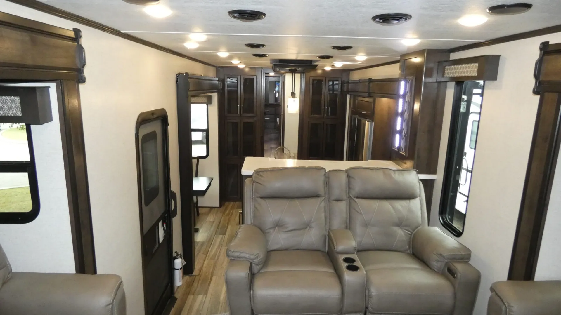 2022 Dutchmen Yukon 421FL - Photo 3