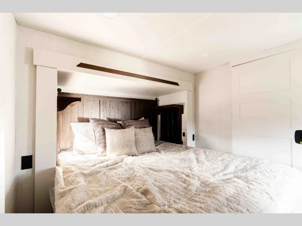 2027 Forest River Cedar Creek 380DB, Photos photo 7