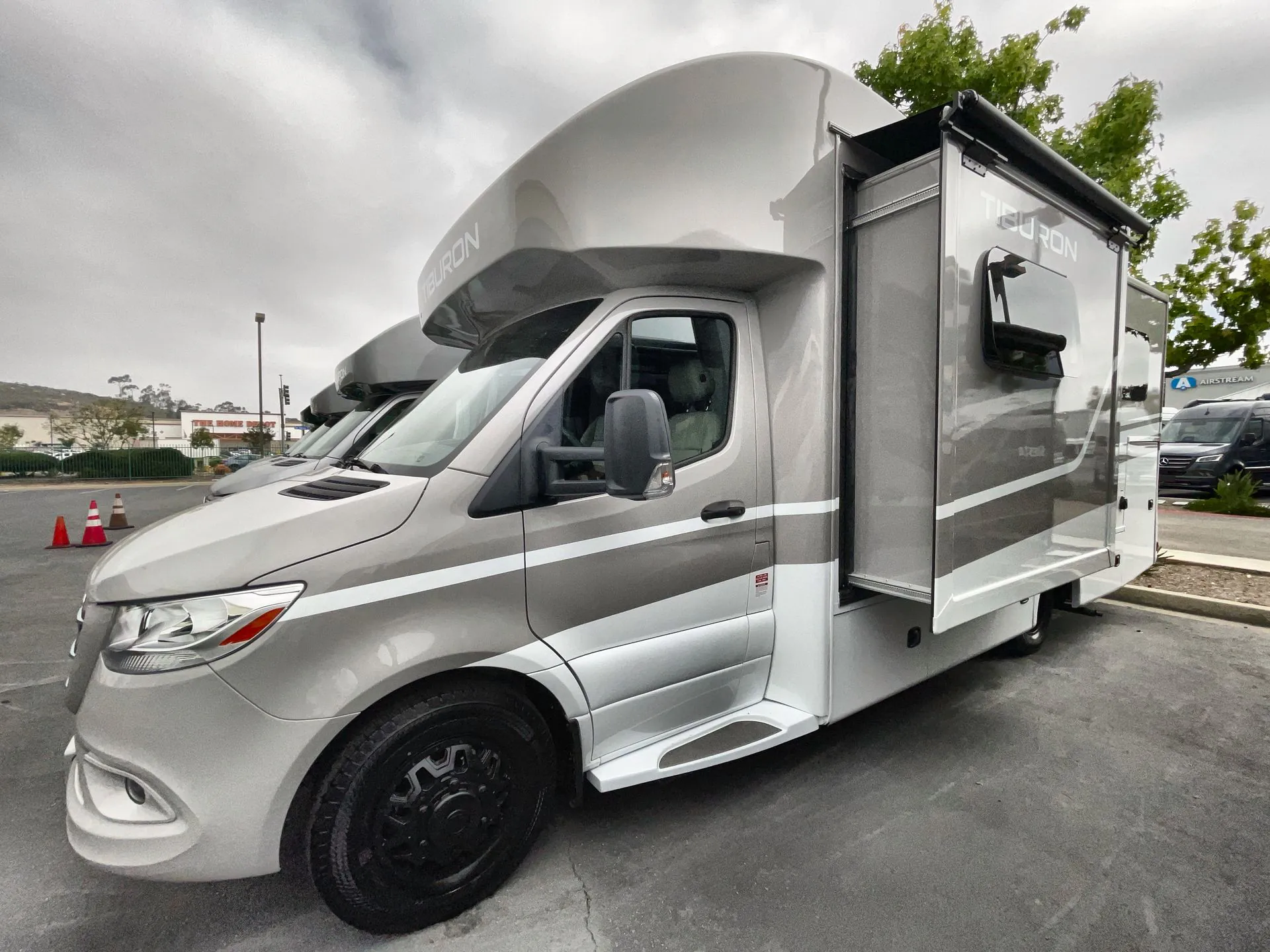 2026 Thor Motor Coach Tiburon Sprinter 24XL - Photo 3