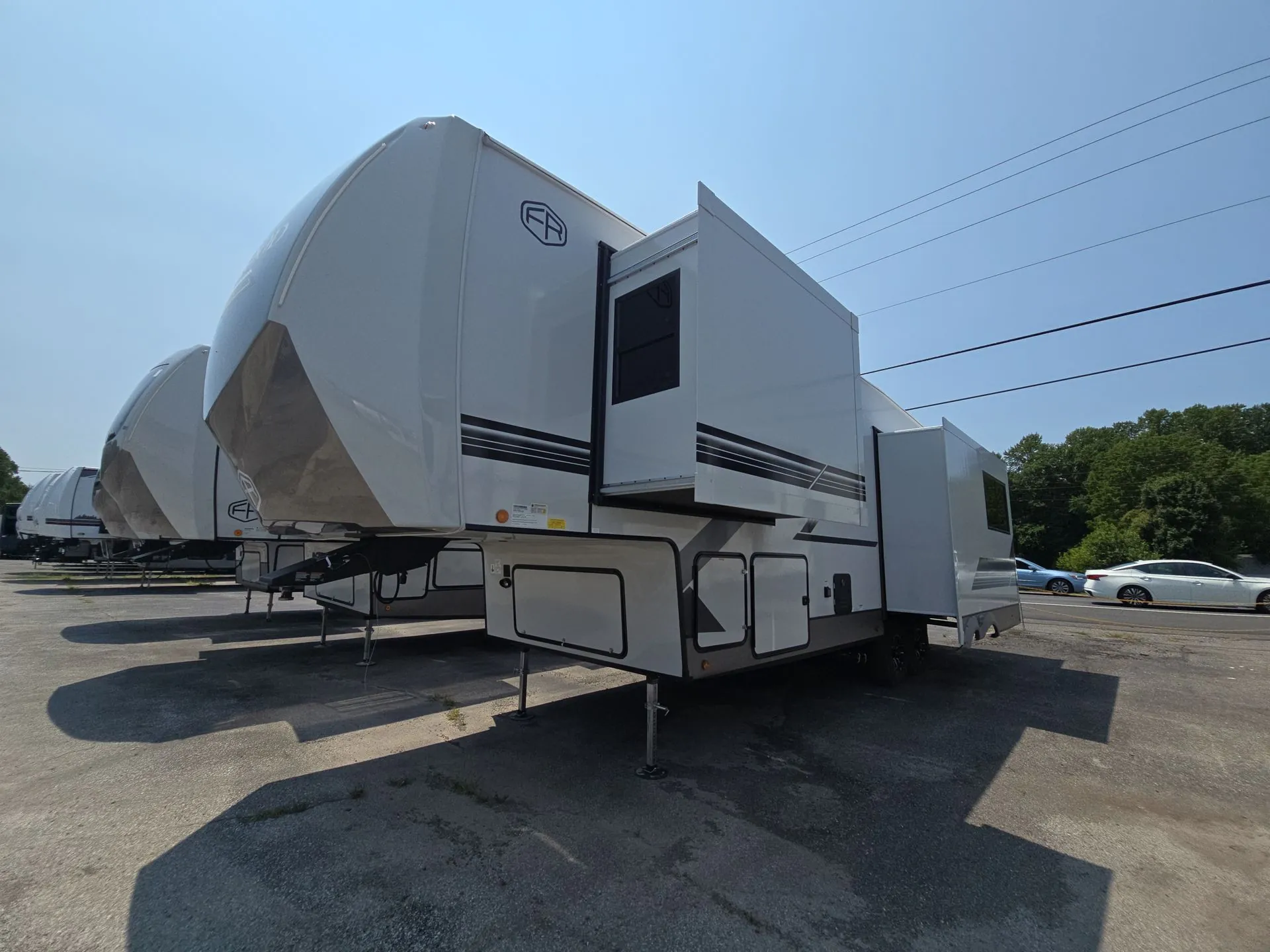 2027 Forest River Wildwood Heritage Glen 286RL — campside