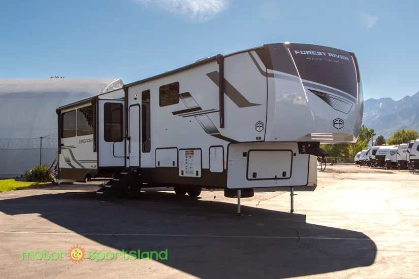 2026 Forest River Sandpiper 3900HBLR - Photo 2