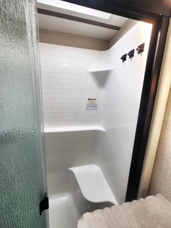 2021 Keystone Raptor 429, Photos photo 59