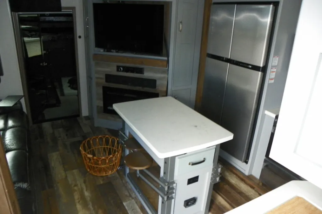 2020 Keystone Fuzion 373 - Photo 3
