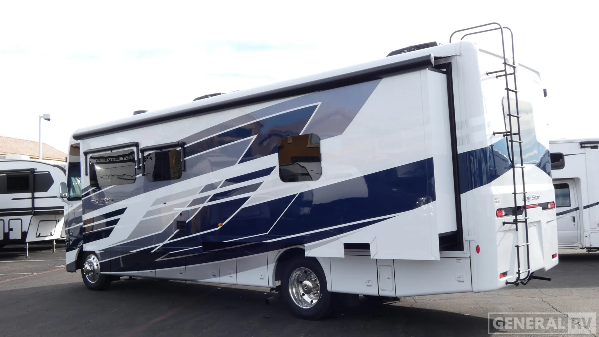2026 Newmar Bay Star 3225 - Photo 4