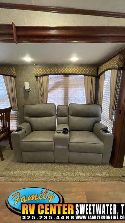 2015 Forest River Wildcat 333MK, Photos photo 9