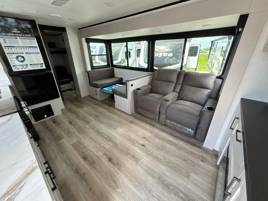 2026 Jayco Jay Feather 29QBH, Photos photo 2