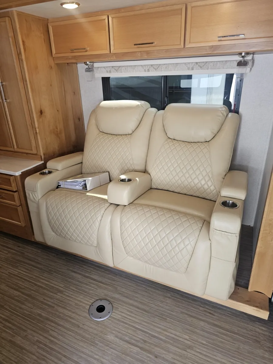 2018 Tiffin Wayfarer 24 FW, Photos photo 12