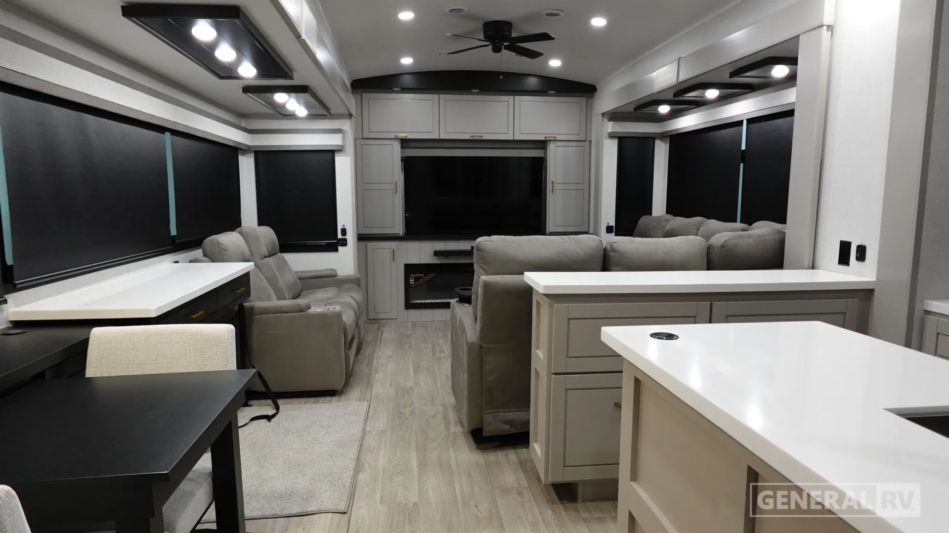 2027 Jayco North Point 381CKRE - Photo 3