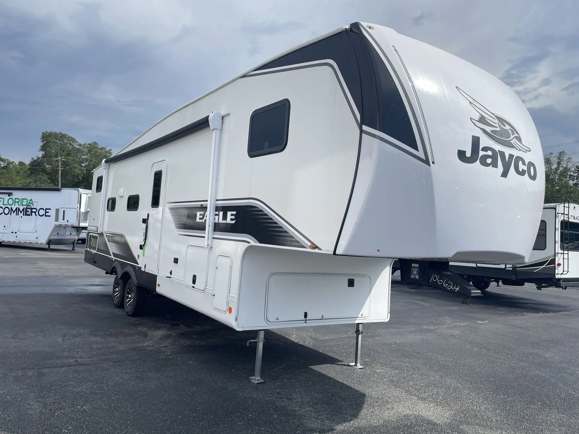 2026 Jayco Eagle HT 29DDB - Photo 2