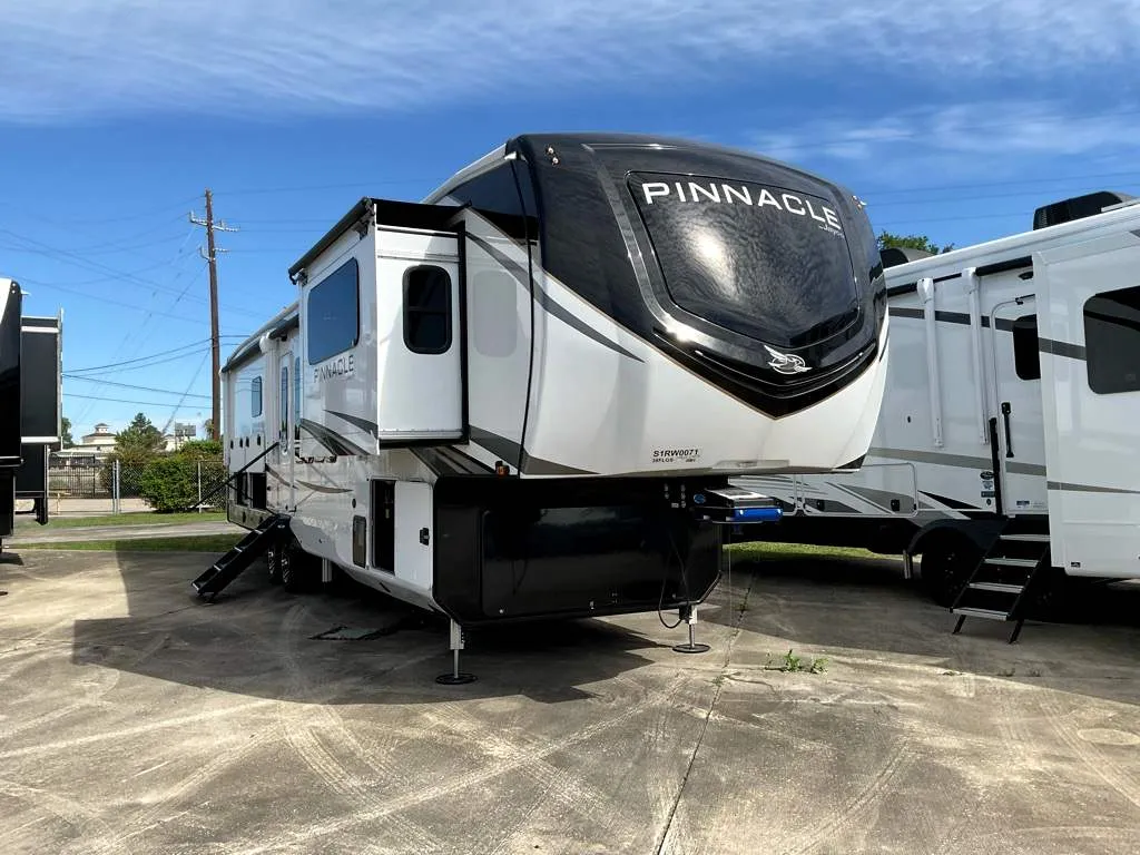 2025 Jayco Pinnacle 38FLGS - Photo 4