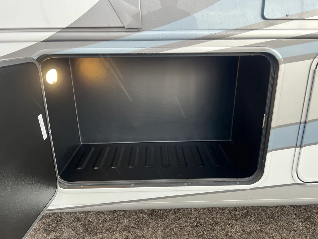 2027 Entegra Coach Vision XL 36C, Photos photo 39
