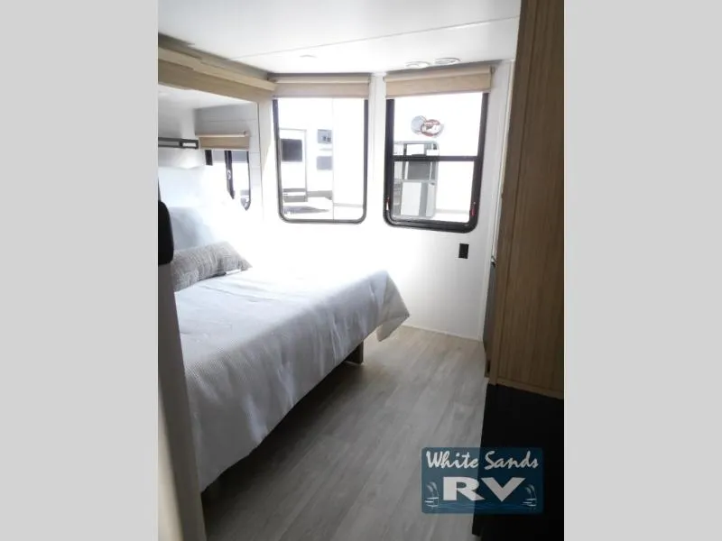 2026 Forest River Salem Grand Villa 42ICE - Photo 4