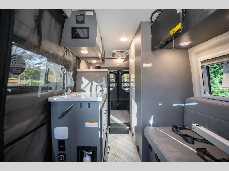 2025 Thor Motor Coach Sanctuary 19M - Photo 4