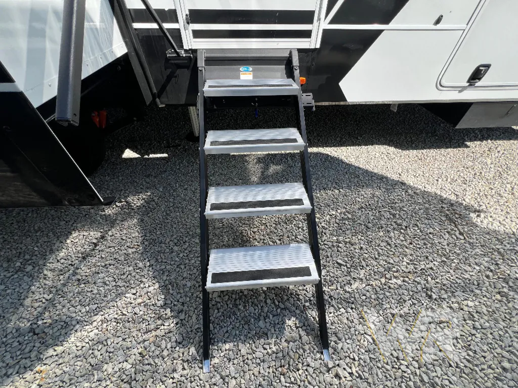 2026 Brinkley Model Z 3420, Photos photo 4