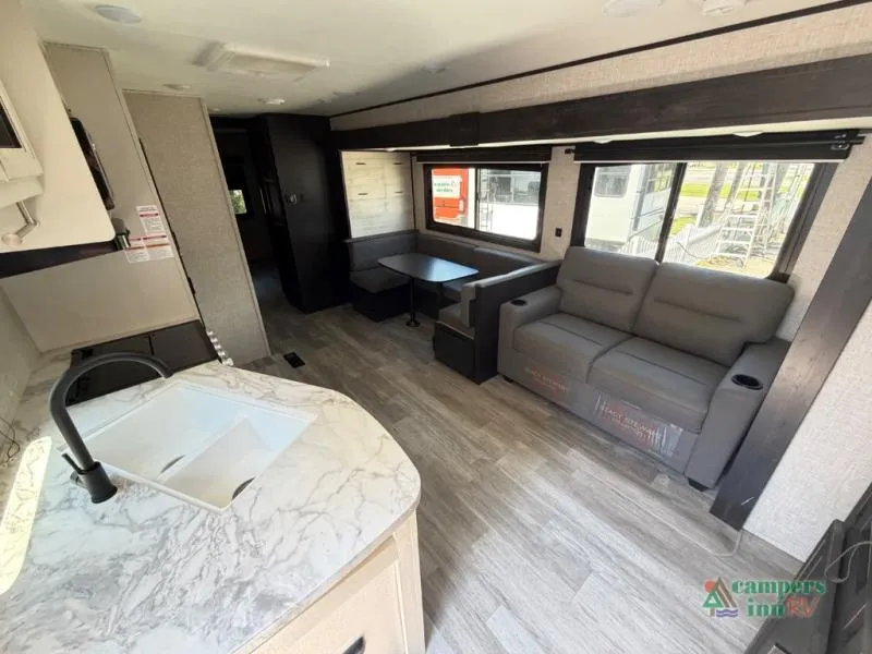 2023 Jayco Jay Flight 324BDS - Photo 3