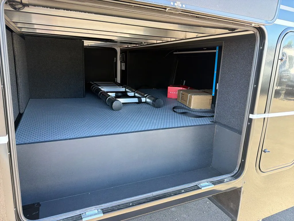 2026 Brinkley Model G 4000, Photos photo 30