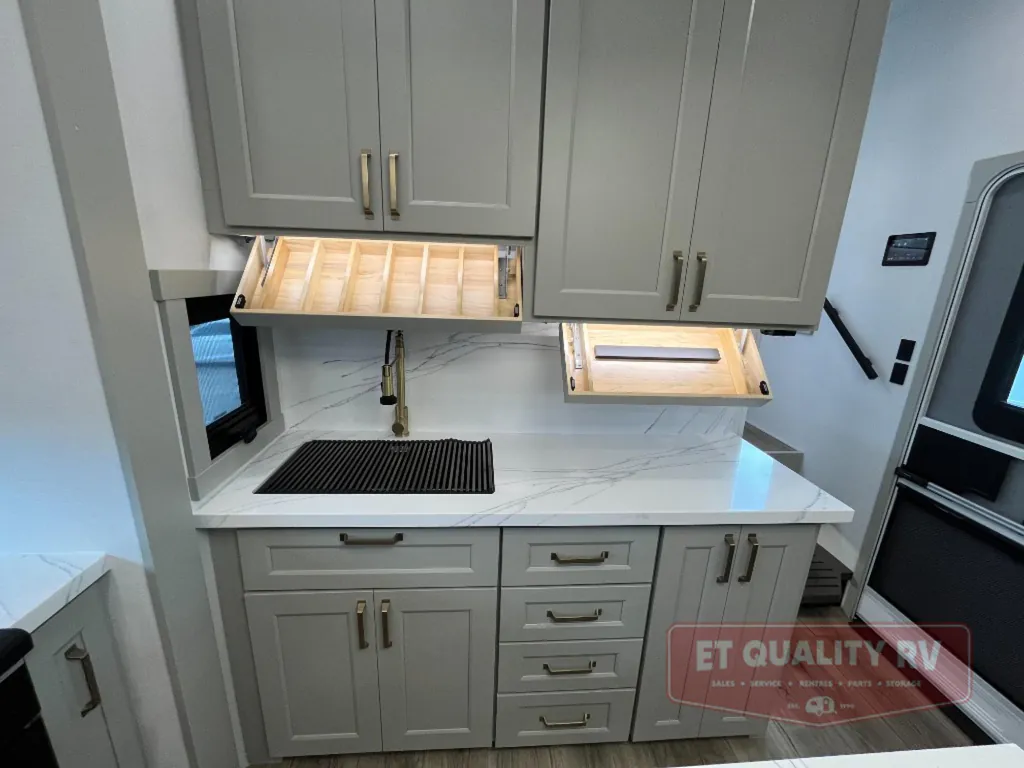 2026 Brinkley Model G 4150, Photos photo 34