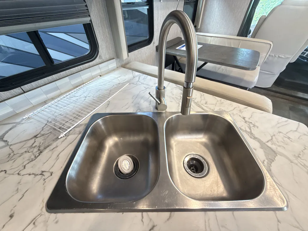 2022 Coachmen Pursuit 31BH, Photos photo 13