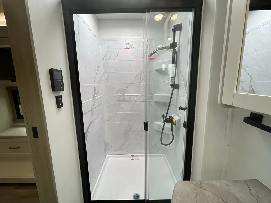 2027 Entegra Coach Vision XL 36C, Photos photo 27