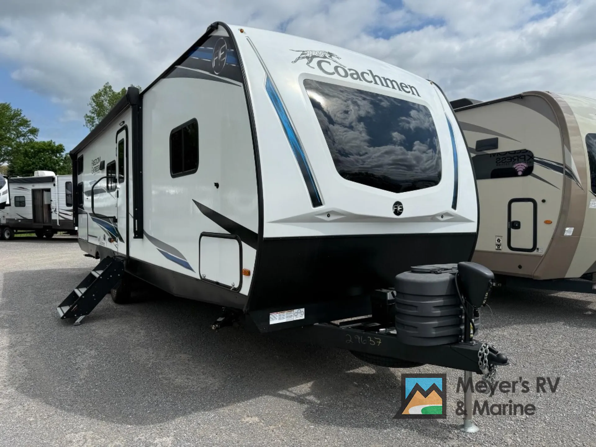 2024 Coachmen Freedom Express 294BHDS - Photo 2