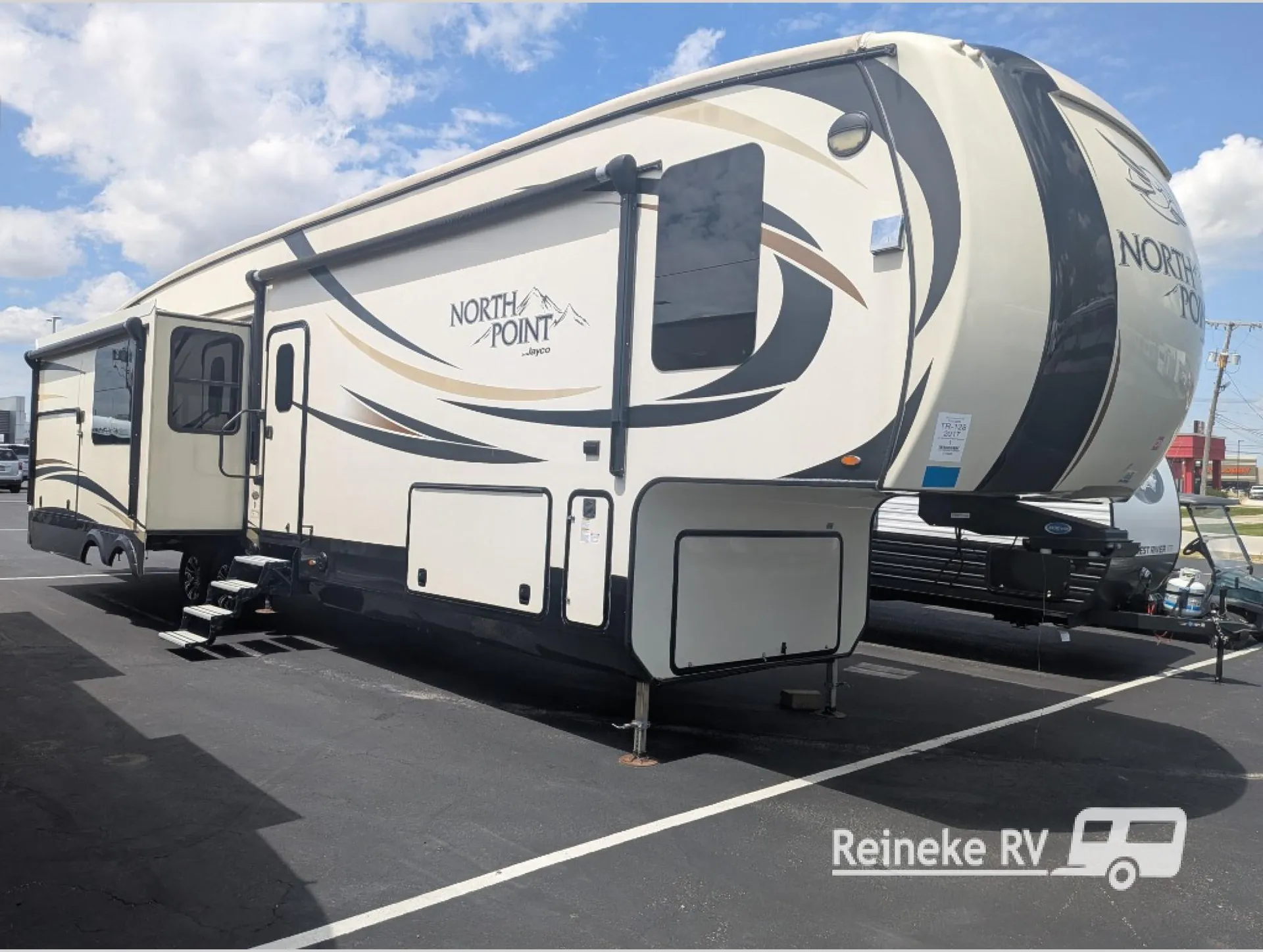2017 Jayco North Point 351RSQS - Photo 2