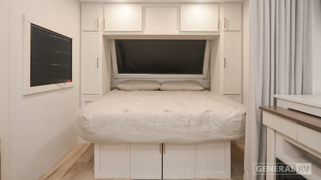 2026 Brinkley Model I 235, Photos photo 8