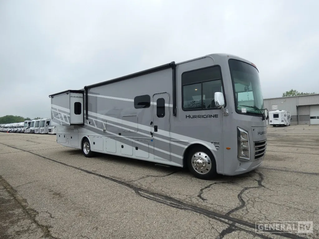 2026 Thor Motor Coach Hurricane 35G - Photo 2