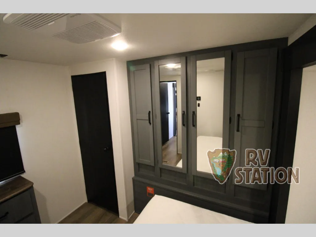 2027 Forest River Puma 32BHQS, Photos photo 44